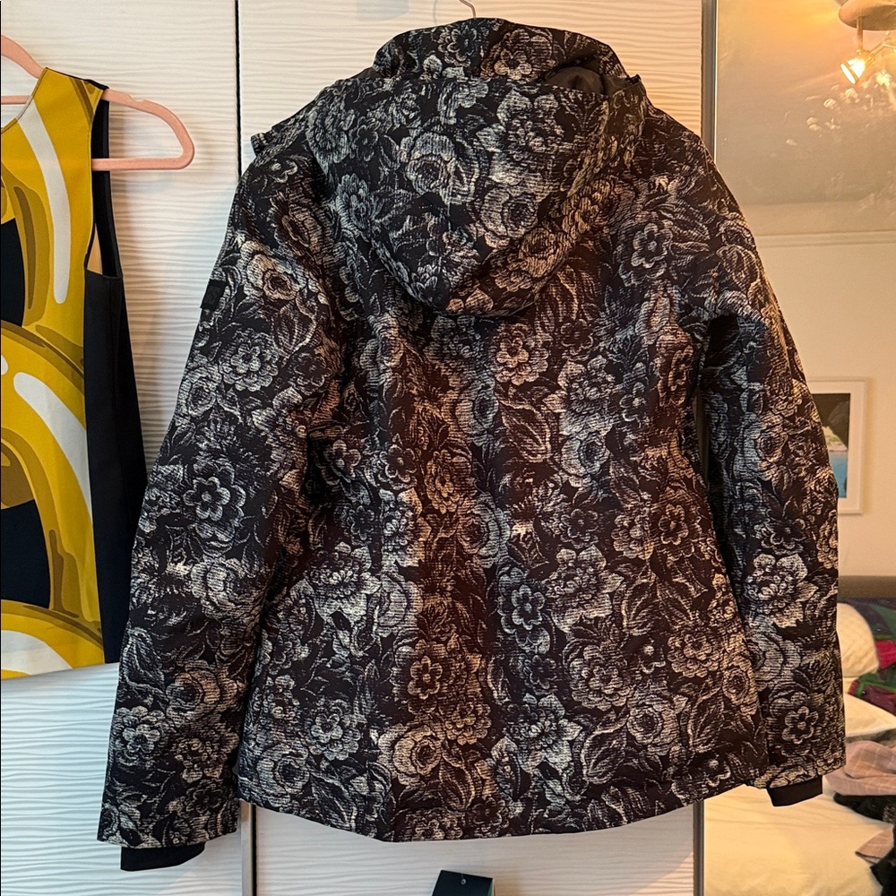 GSou Snow Floral Black and Gray Women's Jacket sz Large NWT - Picture 14 of 16